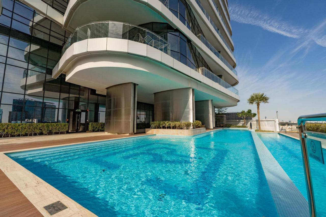 Fam Living - Rp Heights - 3 Mins Walk To Burj Khalifa & Dubai Mall Downtown דובאי מראה חיצוני תמונה