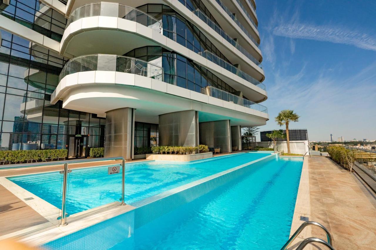 Fam Living - Rp Heights - 3 Mins Walk To Burj Khalifa & Dubai Mall Downtown דובאי מראה חיצוני תמונה