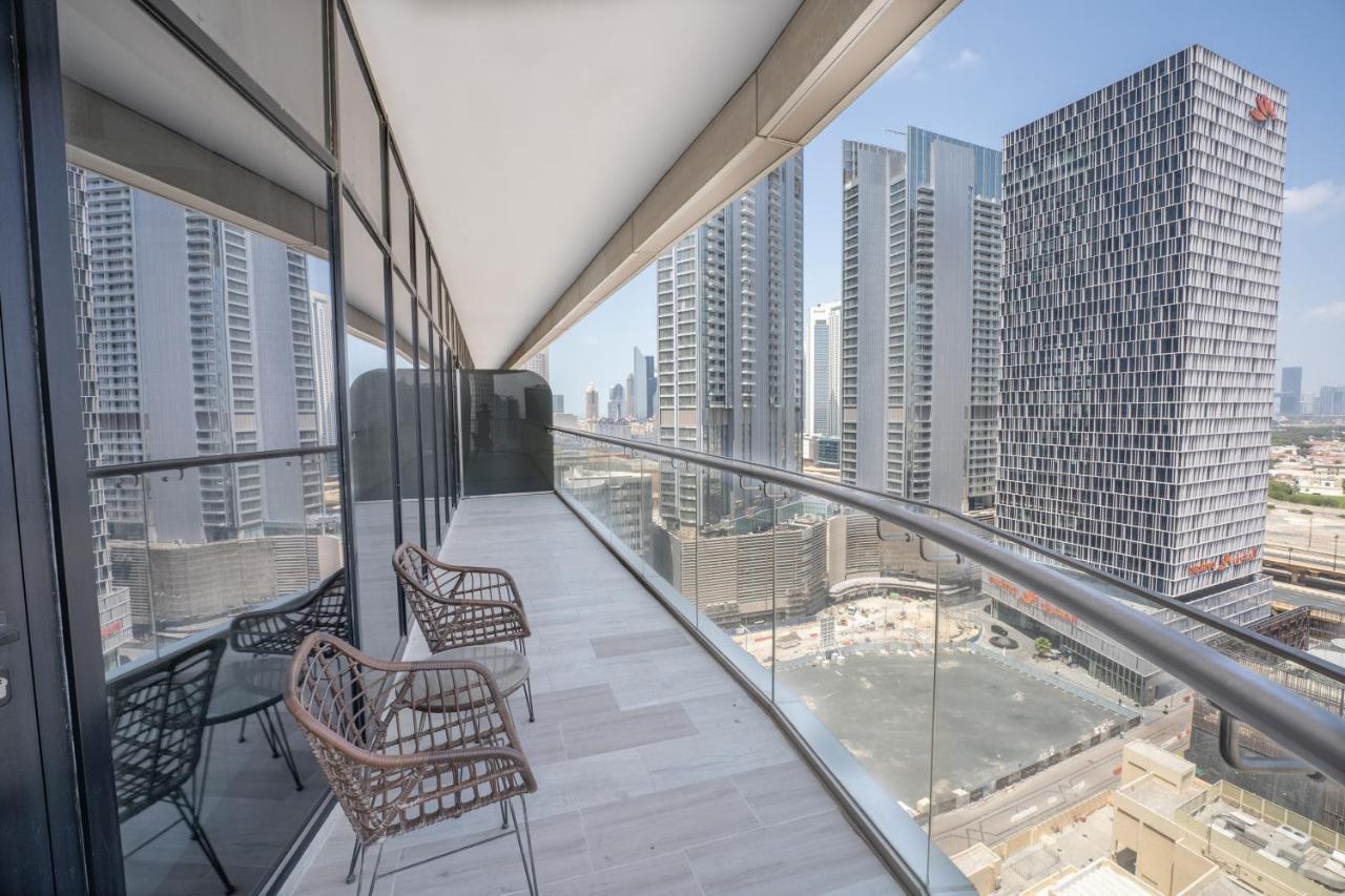 Fam Living - Rp Heights - 3 Mins Walk To Burj Khalifa & Dubai Mall Downtown דובאי מראה חיצוני תמונה