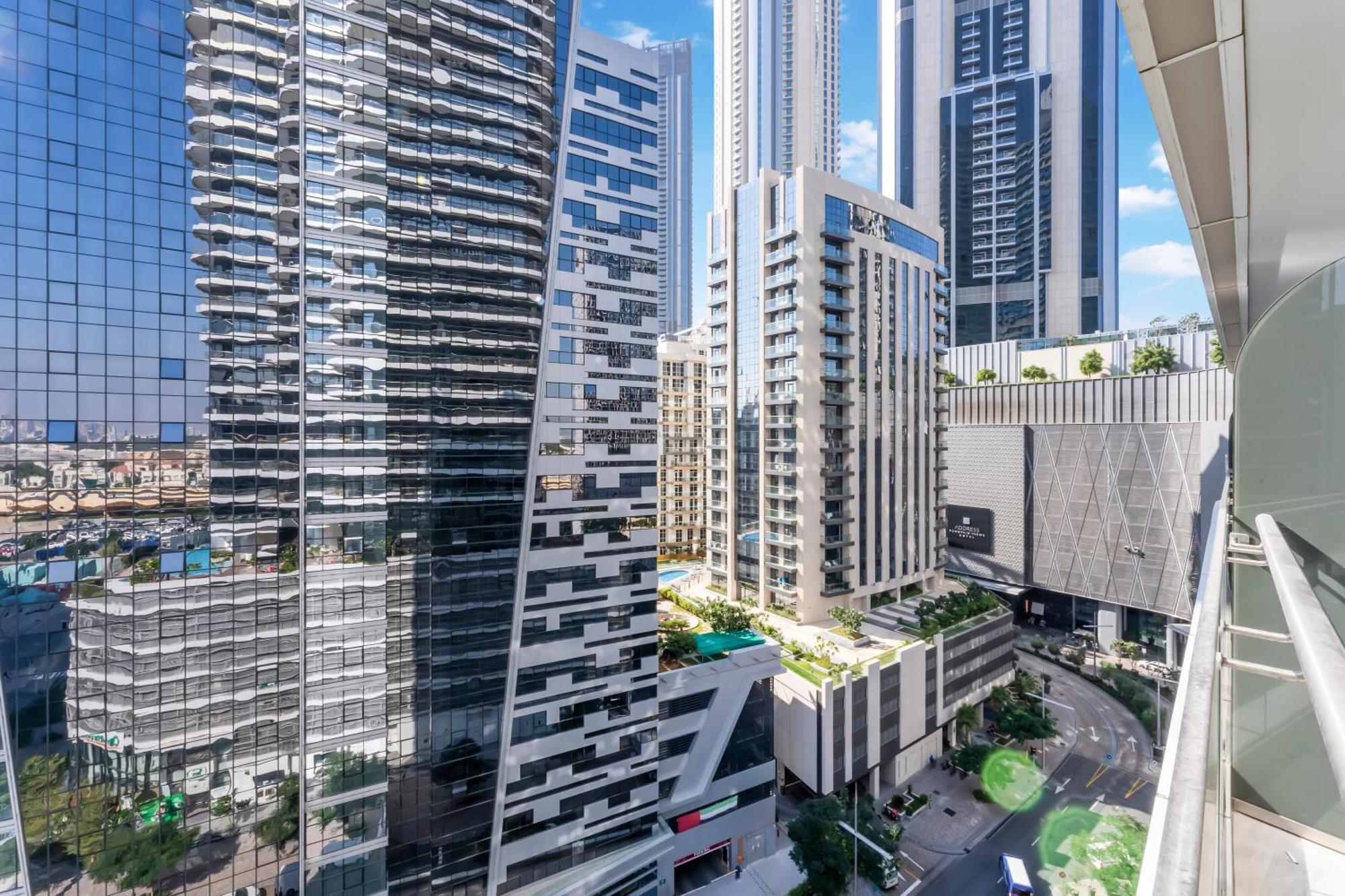 Fam Living - Rp Heights - 3 Mins Walk To Burj Khalifa & Dubai Mall Downtown דובאי מראה חיצוני תמונה