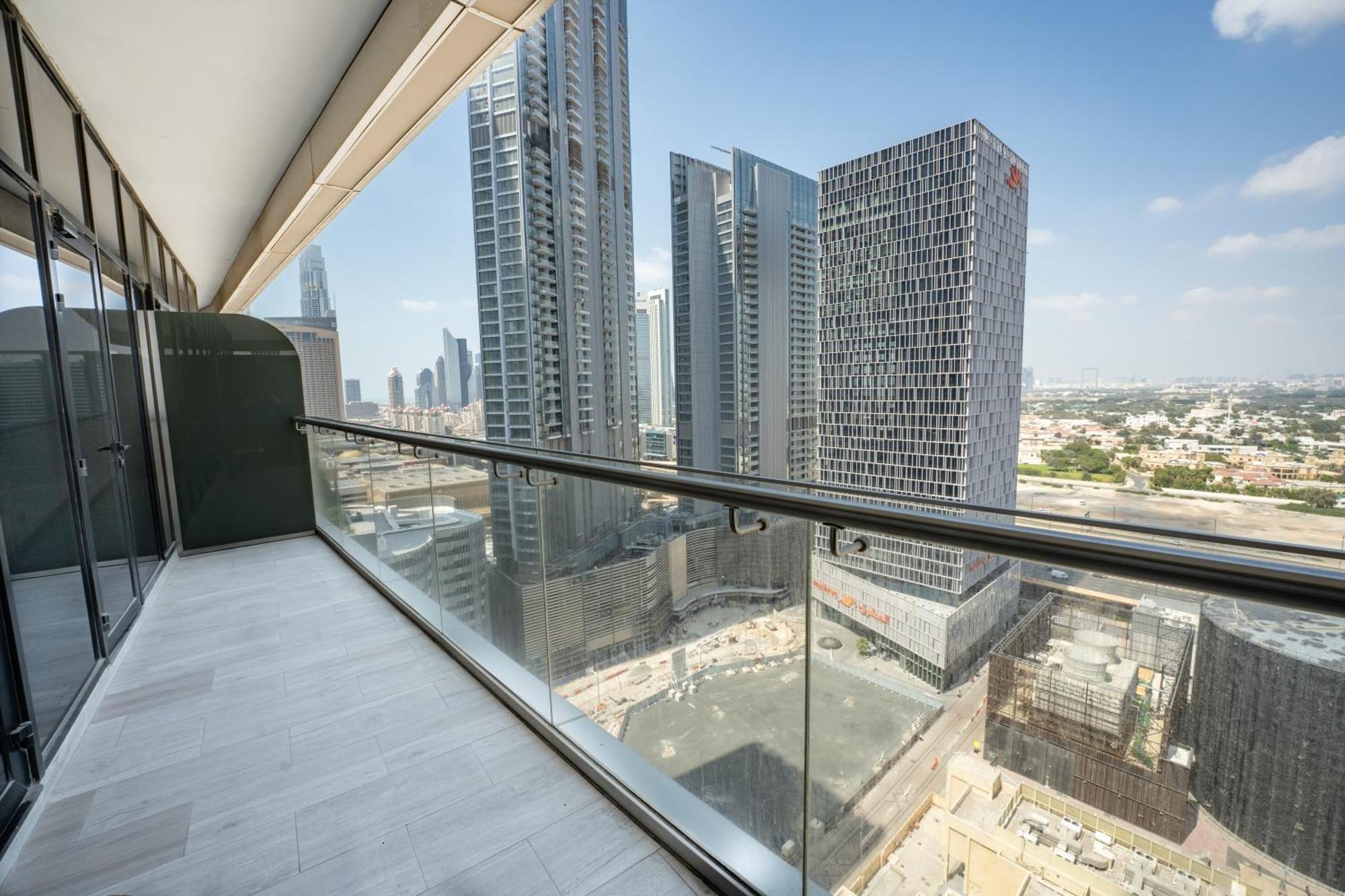 Fam Living - Rp Heights - 3 Mins Walk To Burj Khalifa & Dubai Mall Downtown דובאי מראה חיצוני תמונה